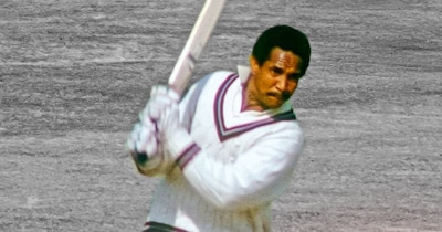 गैरी सोबर्स के नाम सबसे कम उम्र में टेस्ट ट्रिपल सेंचुरी बनाने का रिकॉर्ड