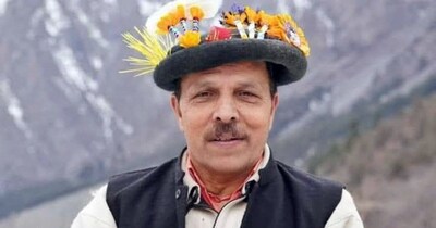 बुधवार को पूर्व मंत्री रामलाल मार्कंडेय ने हमीरपुर में कई नेताओं से मुलाकात की.