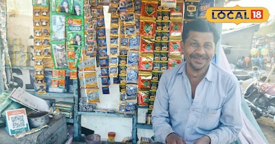 अपने हाथों से पान बनाकर बेचते राजू चौरसिया 