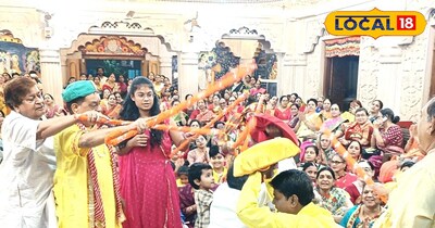 पुरुषों पर लठ बरसाती महिलाएं 