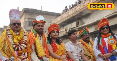 महामूर्खाधिराज शोभायात्रा