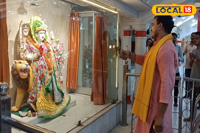 बाबा विश्वनाथ मंदिर का इतिहास, शाहजहांपुर की होली कैसे मनाई जाती है, लाट साहब का जुलूस कैसे निकाला जाता है, लाट साहब का जुलूस कब से निकाला जा रहा है, लोकल 18, History of Baba Vishwanath Temple, how Holi is celebrated in Shahjahanpur, how is the procession of Laat Saheb taken out, since when is the procession of Laat Saheb being taken out, Local 18 बाबा विश्वनाथ मंदिर का इतिहास, शाहजहांपुर की होली कैसे मनाई जाती है, लाट साहब का जुलूस कैसे निकाला जाता है, लाट साहब का जुलूस कब से निकाला जा रहा है, लोकल 18, History of Baba Vishwanath Temple, how Holi is celebrated in Shahjahanpur, how is the procession of Laat Saheb taken out, since when is the procession of Laat Saheb being taken out, Local 18