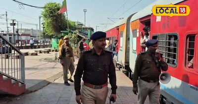 होली पर DDU जंक्शन अलर्ट: RPF ने चलाया जागरूकता अभियान, यात्रियों को दिए सुरक्षा टिप्स.