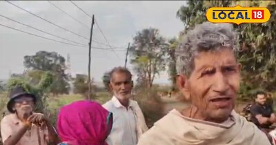 बांस-बल्लियों के सहारे बिजली के टार लटके हैं.