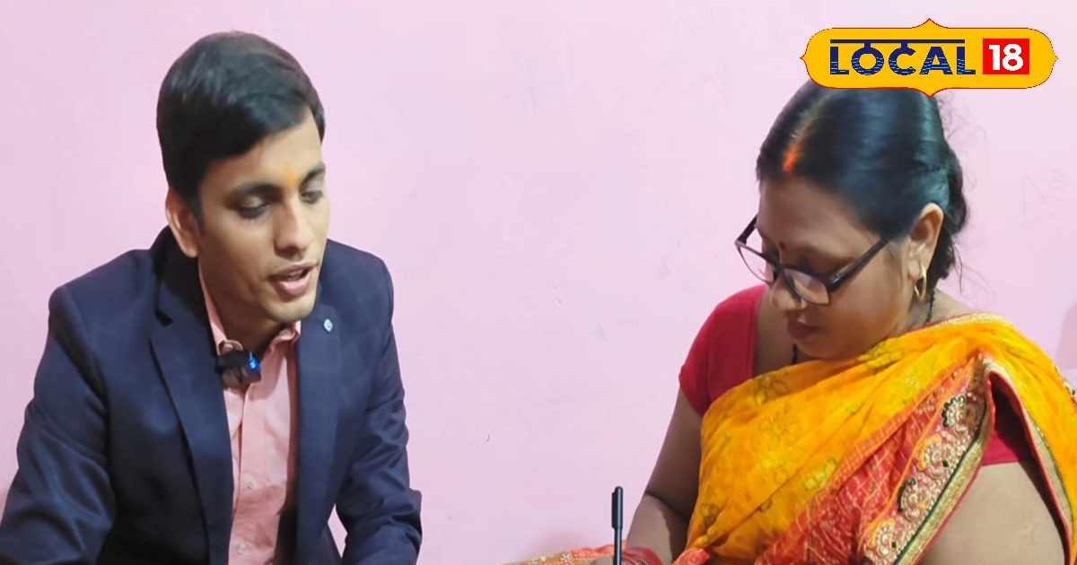 UPSC में 20वां रैंक पाने वाले रवि राज की सफलता में नेत्रहीन बेटे के लिए नोट्स लिखने वाली मां का बड़ा योगदान