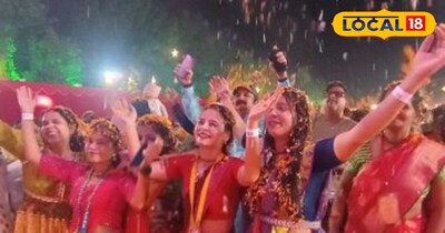 फूलों की होली