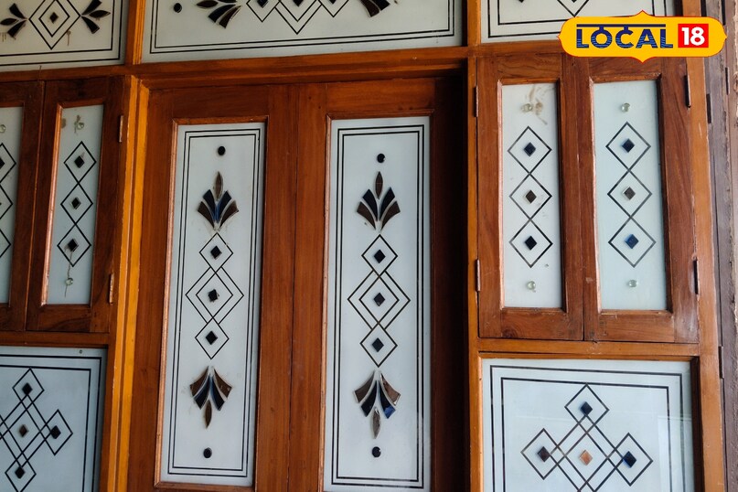 Door Designs: घर के दरवाजों के शानदार और खूबरसूरत डिजाइन, कीमत भी नहीं ...