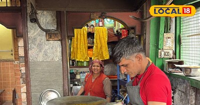 कुल्लू में ढाबे में काम करते लोग