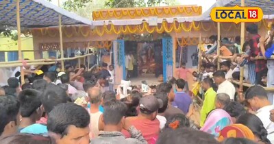 पूर्णिया के शीतला अष्टमी के मौके पर शीतला मंदिर में श्रद्धालुओं की भीड़ 