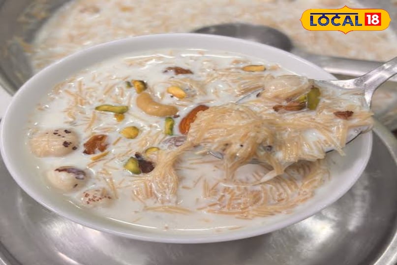 भुनी हुई दूध की सेवइयां पुराने शहर के लाड बाजार और मदीना बिल्डिंग के पास ईद के दौरान खास तौर पर हाथ से बनी रोस्टेड सेवइयां बिकती हैं। इन्हें कच्चा दूध और चीनी के साथ बहुत ही हल्का बनाया जाता है। यह उन लोगों के लिए बेहतरीन है जो बहुत ज्यादा भारी या हैवी मीठा पसंद नहीं करते