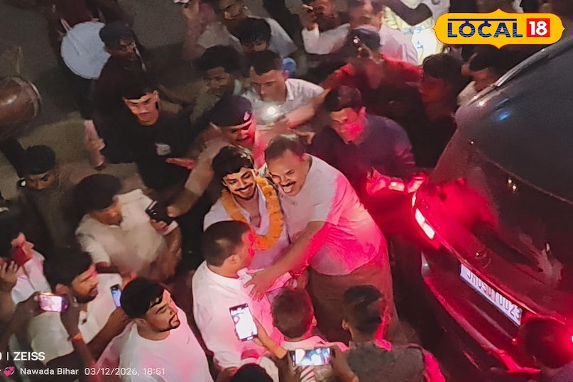 ক্রিকেটার ঈশান কিষাণ পৌঁছেছেন নওয়াদায় তাঁর পৈতৃক বাড়িতে