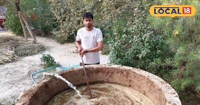 बायोगैस का टैंक मे घोल 