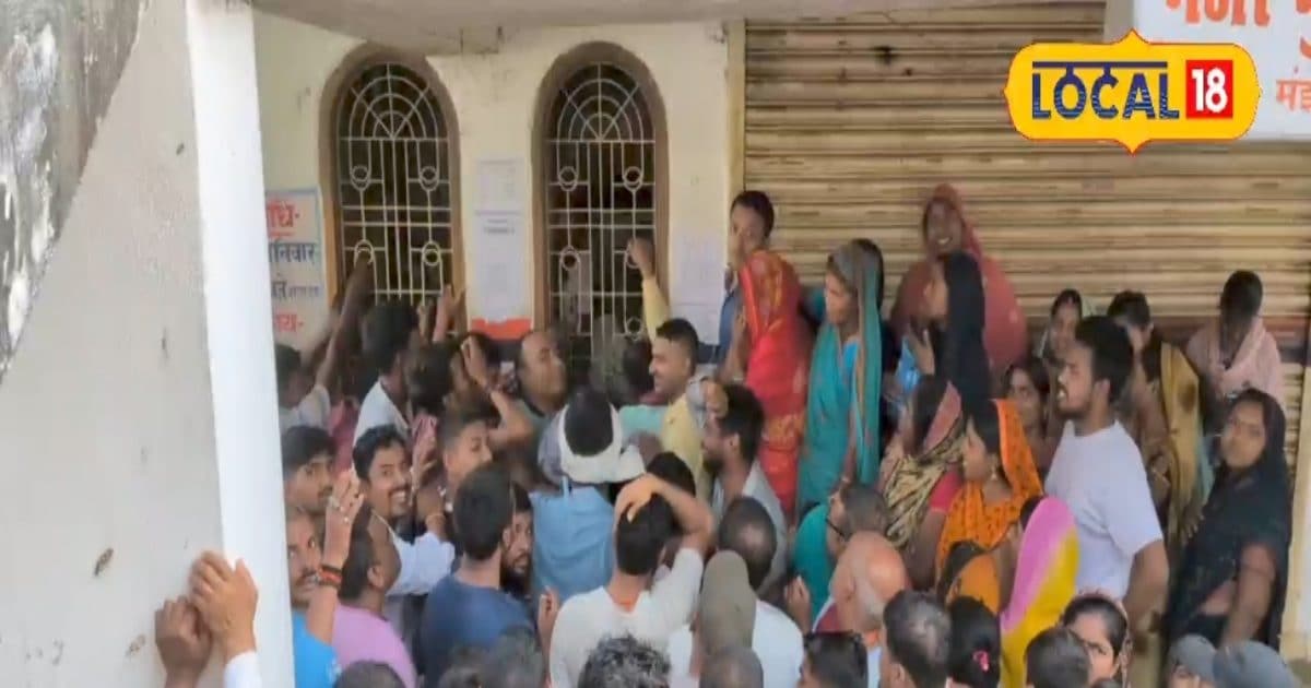 नौकरी पेशा छोड़ सुबह से लाइन में लगे, फायदा उठा रहे हैं एजेंसी संचालक, बेगूसराय में LPG की किल्लत या लापरवाही