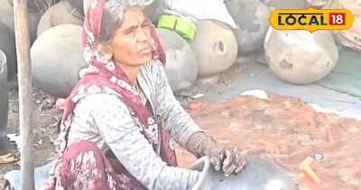 मटके बनाती महिला 