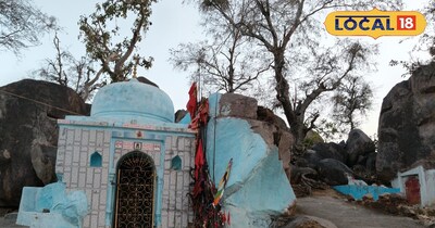  अर्द्धक्वारी माता मंदिर 