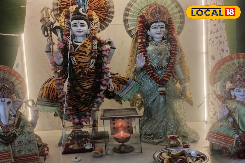 मेरठ, उत्तर प्रदेश, नवरात्र, श्रद्धालु, शास्त्री नगर, गोल मंदिर, मां आदिशक्ति, फोटो गैलरी, लोकल- 18,Meerut, Uttar Pradesh, Navratri, devotees, Shastri Nagar, Gol Mandir, Maa Adishakti, Photo Gallery, Local- 18