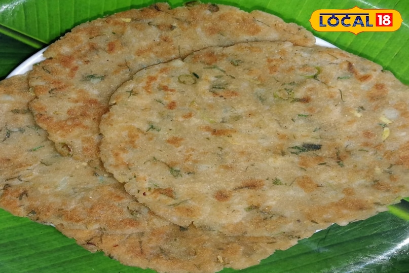 फलहार पराठा बनाने के लिए कुछ सामग्री की आवश्यकता होती है 