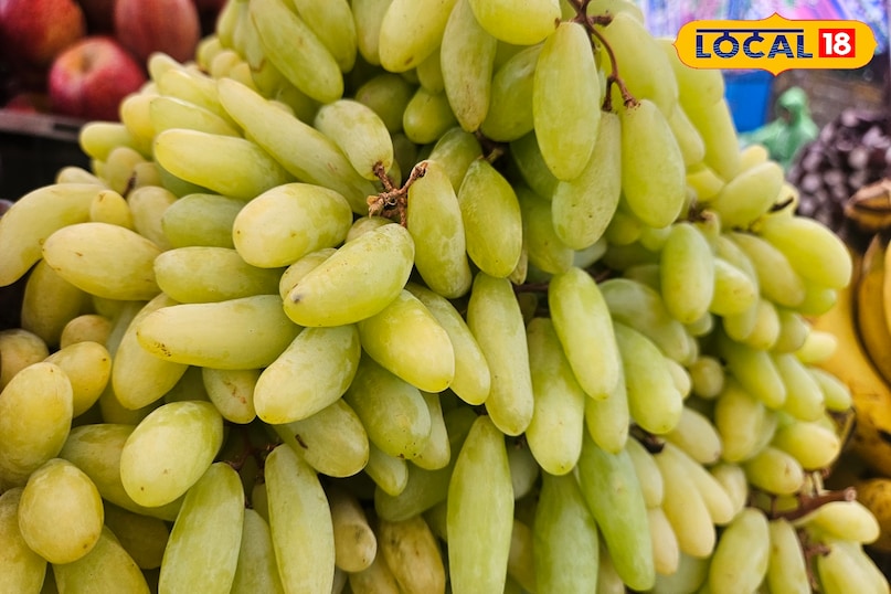 green grapes Vs black grapes green grapes Vs black grapes