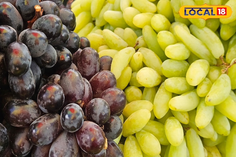 green grapes Vs black grapes green grapes Vs black grapes