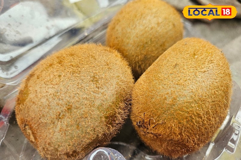 green Vs yellow kiwi green Vs yellow kiwi