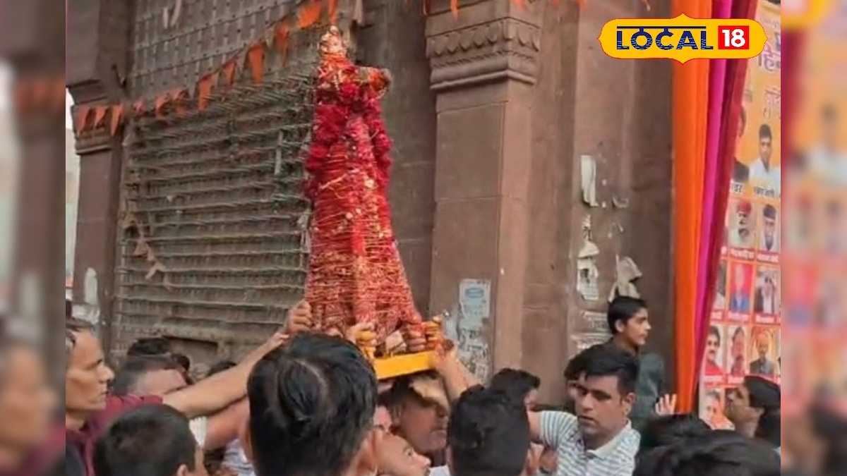 गणगौर का अनोखा रंग बीकानेर में! सिर पर प्रतिमा लेकर दौड़ते युवक, देखकर रह जाएंगे हैरान – News18 हिंदी