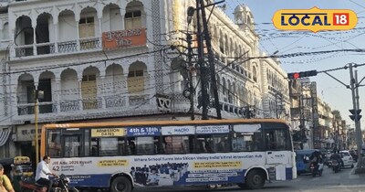 जाम की स्थिति को देखते हुए बसों को राजवाड़ा के बाहर से ही डायवर्ट कर दिया गया 