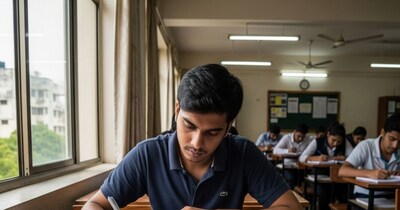 डिप्लोमा कोर्स का सबसे बड़ा फायदा यह है कि ये कम समय में आपको जॉब के लिए तैयार कर देते हैं.