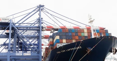 भारत के आयात में गिरावट से कम हुआ व्यापार घाटा, फरवरी में 27 अरब डॉलर पर आया. (Image:News18)