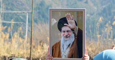 युद्ध और महंगाई ने ईरान में हालात बदतर बना दिए हैं.