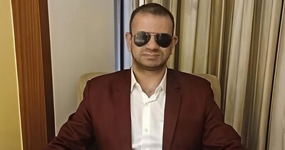 एक दिहाड़ी मजदूर होने के बावजूद इरफान के पिता बशीर अहमद ने अपने बेटे की पढ़ाई के लिए हर संभव कोशिश की.