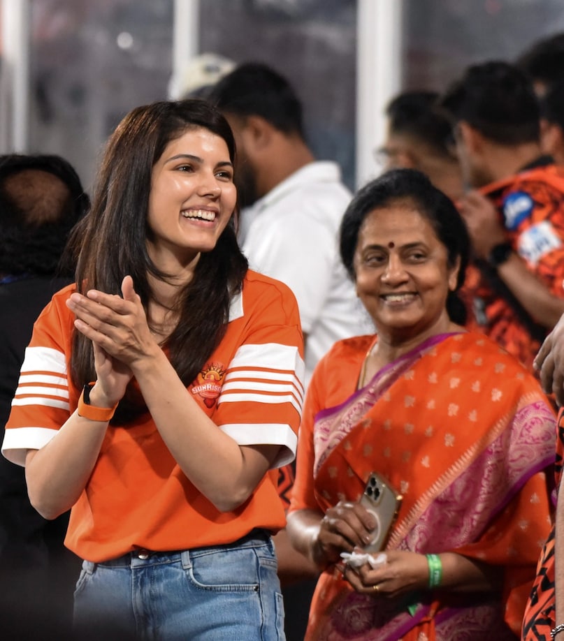 কাব্য মারান, কে কাব্য মারান, কাব্য মারান আইপিএল ফ্র্যাঞ্চাইজি, কাব্য মারান সানরাইজার্স লিডস, দ্য শত, শত লীগ, কাব্য মারান আবরার আহমেদ বিতর্ক, কাব্য মারান আবরার বিতর্ক, কাব্য মারান, আবরার আহমেদ মাস্টারমাইন্ড