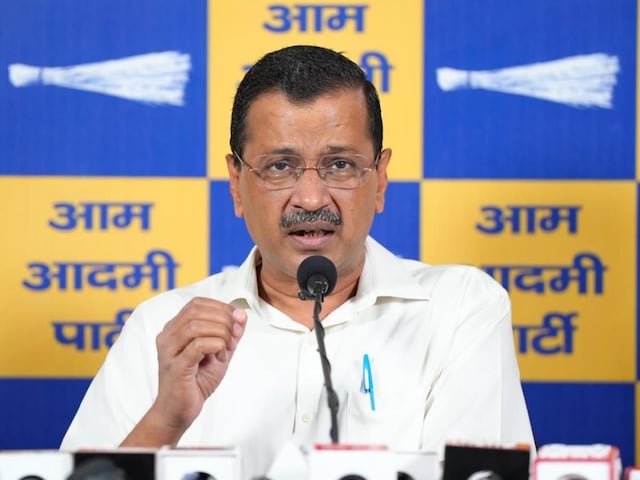 आखिर ऐसी क्या मजबूरी थी? एलपीजी की किल्लत पर केजरीवाल ने केंद्र सरकार को घेरा