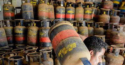 गैस संकट से मंदिर प्रभावित: बेंगलुरु के बनशंकरी में प्रसाद रुका, रामेश्वरम में आपूर्ति का आश्वासन.