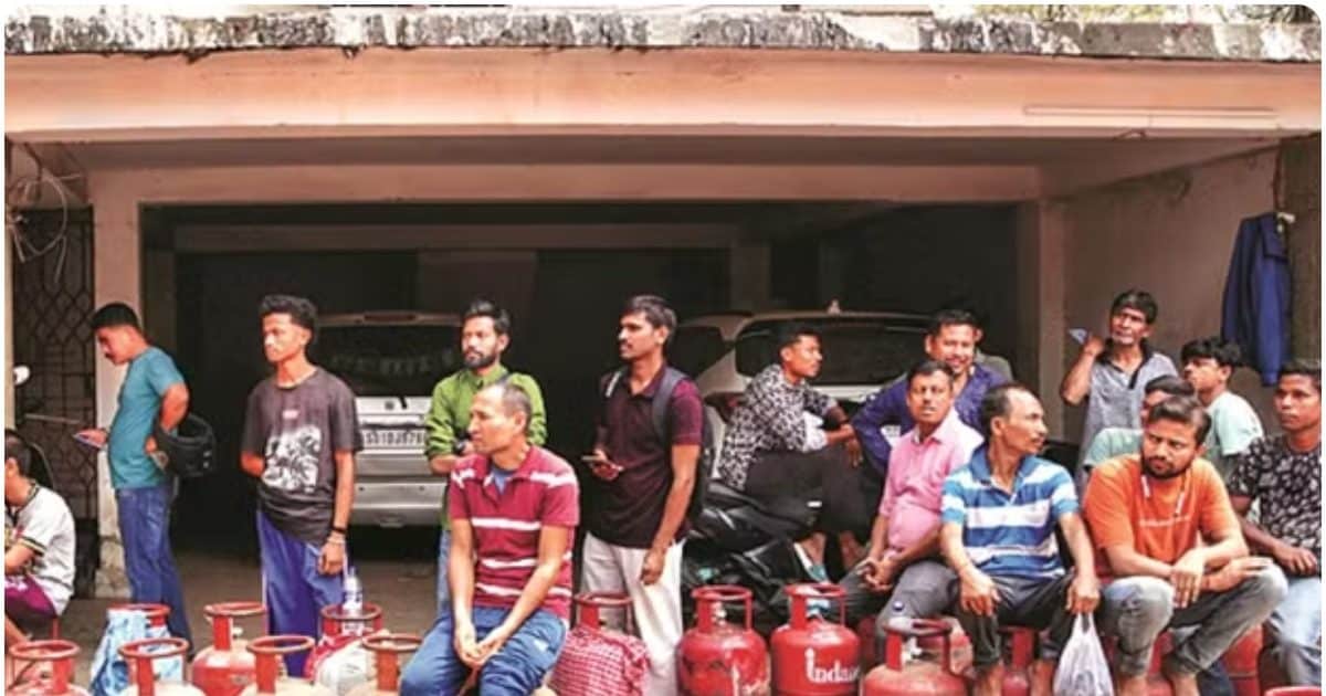 पश्चिम एशिया तनाव: समुद्र में भारतीय जहाज सुरक्षित, पेट्रोल-डीजल की कोई किल्लत नहीं, गैस की जमाखोरी पर सख्ती