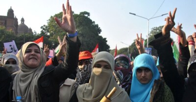 पाकिस्तान में रसोई गैस के दाम में बेतहाशा बढ़ोतरी हुई है. (Image: IANS)