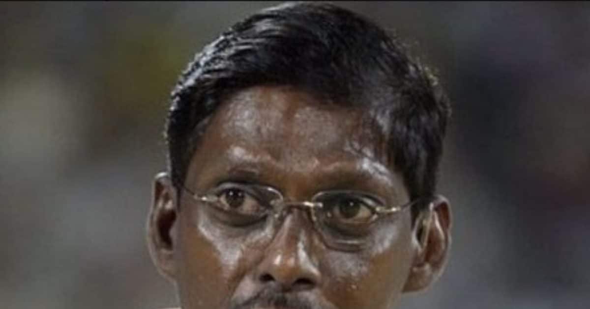 ‘गोरे-काले’ के फेर में फंसा टीम इंडिया का दिग्गज… कौन हैं लक्ष्मण शिवरामकृष्णन, जिन्होंने बीसीसीआई पर लगाए भेदभाव आरोप ‘गोरे-काले’ के फेर में फंसा टीम इंडिया का दिग्गज… कौन हैं लक्ष्मण शिवरामकृष्णन, जिन्होंने बीसीसीआई पर लगाए भेदभाव आरोप