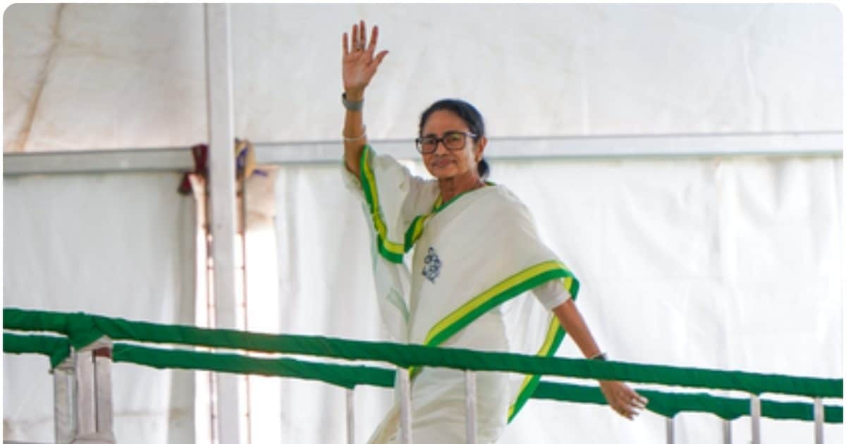 ‘डायवर्ट होने वाली थी फ्लाइट’, हवा में फंसी CM ममता बनर्जी, ATC के ग्रीन सिग्नल मिलने से बची जान