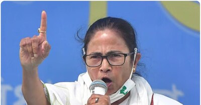 ममता बनर्जी ने चुनाव तारीखों के ऐलान से पहले पुरोहितों-मुअज्जिनों की सैलरी बढ़ाने की घोषणा की है. (फाइल फोटो)