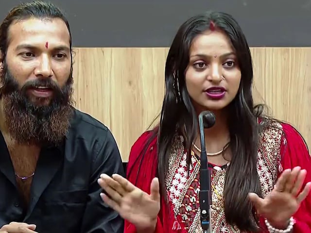 'हमें बचा लो', मोनालिसा-फरमान ने लव जिहाद के आरोपों के बीच सुरक्षा की गुहार