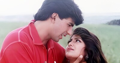 नई दिल्ली. बॉलीवुड हिस्ट्री में कुछ ऐसी जोड़ियां हैं जिनकी ऑन-स्क्रीन केमिस्ट्री दर्शकों को बेहद पसंद आई. 90 के दशक में ऐसी ही एक जोड़ी ने सिल्वर स्क्रीन पर आग लगा दी थी और वो थी  अक्षय कुमार और शिल्पा शेट्टी की जोड़ी. इस जोड़ी ने अपने लंबे कद, शानदार डांसिंग स्किल्स और बेमिसाल कॉमिक टाइमिंग से जब भी स्क्रीन पर आए, बॉक्स ऑफिस के रिकॉर्ड तोड़ दिए.