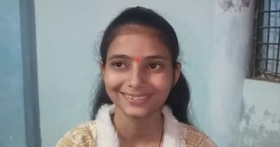किसान की बेटी खुशी पांडेय ने 93.60% अंक प्राप्त किया. बनी मुंगेर जिला टॉपर