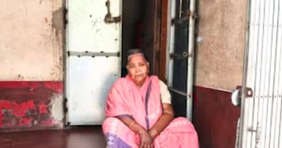 मुर्शिदाबाद सांप्रदायिक हिंसा की पीड़िता का हाल जानने पहुंचा CNN-News18.