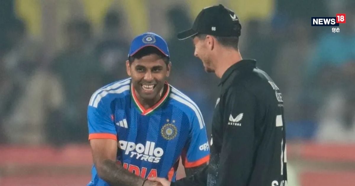 IND vs NZ T20 World cup Final who win toss: आईसीसी टी20 विश्व कप 2026 का फाइनल मैच भारत और न्यूजीलैंड के बीच नरेंद्र मोदी स्टेडियम में खेला जा रहा है.