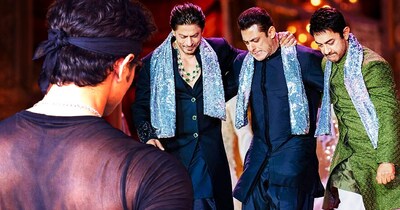 नई दिल्ली. साल 2000 बॉलीवुड के इतिहास में एक ऐसे धमाके के लिए दर्ज है, जिसकी गूंज आज भी गूंजती है. यह वह दौर था जब बॉलीवुड पर तीनों खान (शाहरुख, सलमान और आमिर खान) का राज था. दर्शकों और फिल्म पंडितों का मानना ​​था कि इस तिकड़ी को तोड़ना नामुमकिन है, लेकिन फिर एक ऐसे नौजवान की बड़े पर्दे पर एंट्री हुई, जिसने अपनी पहली ही फिल्म से न सिर्फ बॉक्स ऑफिस के समीकरण बदल दिए, बल्कि रातोंरात उसने ऐसी लहर चलाई कि बड़े-बड़े नामों की गद्दी भी हिल गई. हम बात कर रहे हैं ऋतिक रोशन की, जिन्हें 'ग्रीक गॉड' के नाम से जाना जाता है. 2000 में ऋतिक ने तीन ऐसी फिल्में दीं जो साल की टॉप 10 सबसे ज्यादा कमाई करने वाली फिल्मों में शामिल हुईं. (इस तस्वीर को बनाने में AI की मदद ली गई है.)