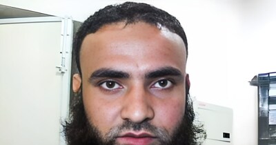 आतंकी शब्बीर अहमद लोन बांग्लादेश में बैठकर भारत विरोधी गतिविधियों को अंजाम दे रहा था.