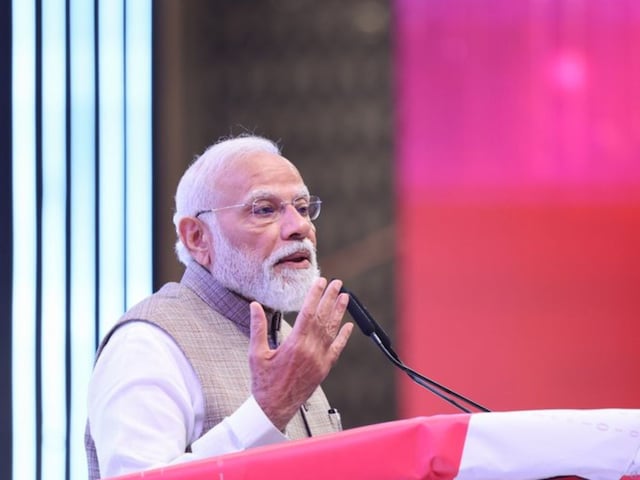 'असम को ₹47,600 करोड़ की सौगात', फिर पीएम मोदी का कांग्रेस पर बोला हमला