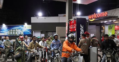 ग्‍लोबल मार्केट में कच्‍चे तेल की कीमतों में उछाल दिख रहा है. 