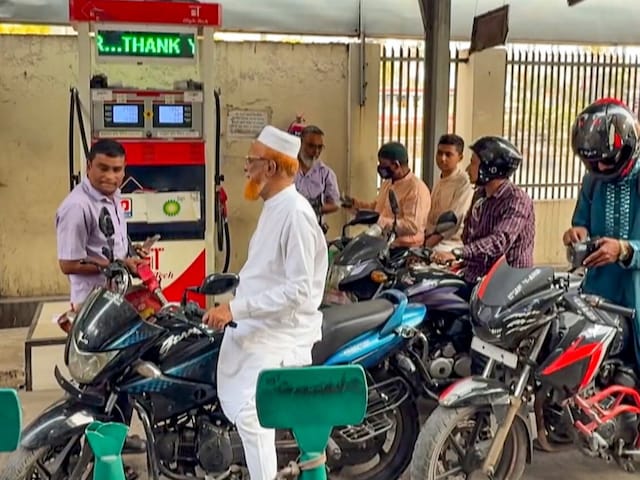 ईरान जंग के बीच बांग्लादेश को 5000 टन डीजल क्यों भेज रहा भारत? सामने आया सच