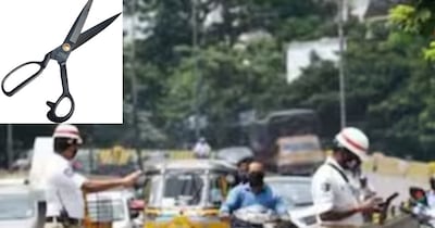 ট্রাফিক নিয়ম লঙ্ঘনের জেরে পুনেতে যুবক কর্তৃক ট্রাফিক পুলিশকে কাঁচি দিয়ে আক্রমণ