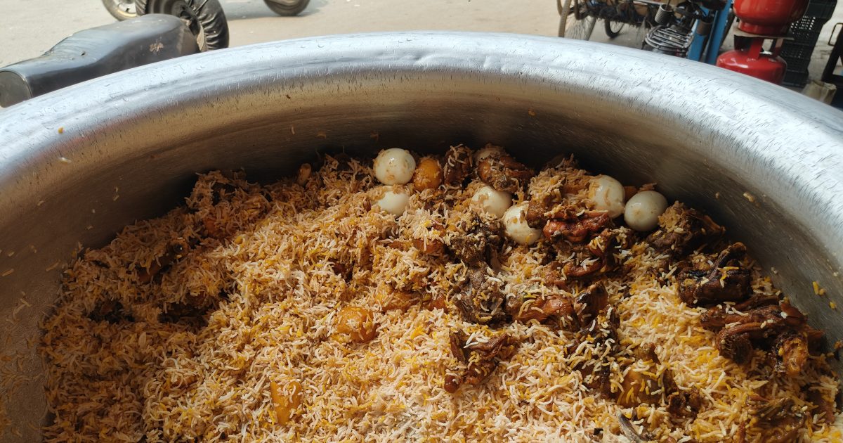 घर पर बनाएं होटल जैसी स्वादिष्ट और खिली-खिली दम बिरयानी, एक्सपर्ट ने बताए आसान टिप्स